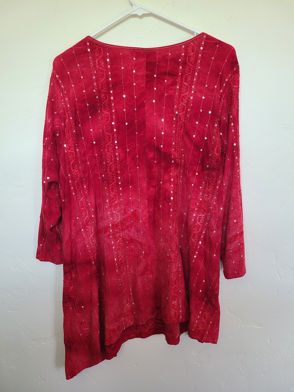 Dressbarn Red Sequined Scoop Neck Tunic with Asymmetrical Hem, Size 1X